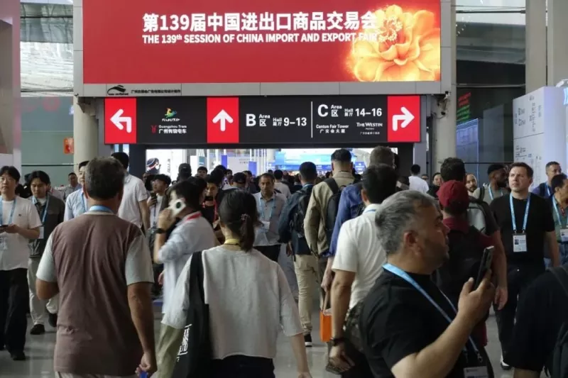 Yibaling deltog framgångsrikt i Canton Fair
